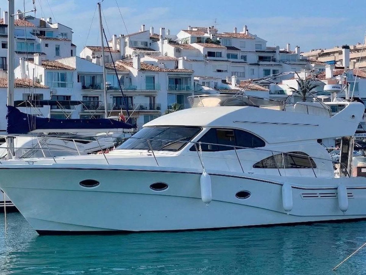 Rodman 41 Fly — 12 m · Flybridge